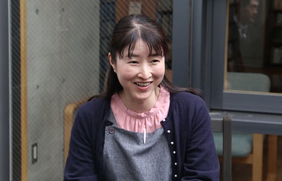 お話する是住様