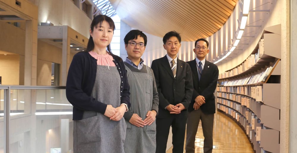 田原市図書館様とKCCSの集合写真