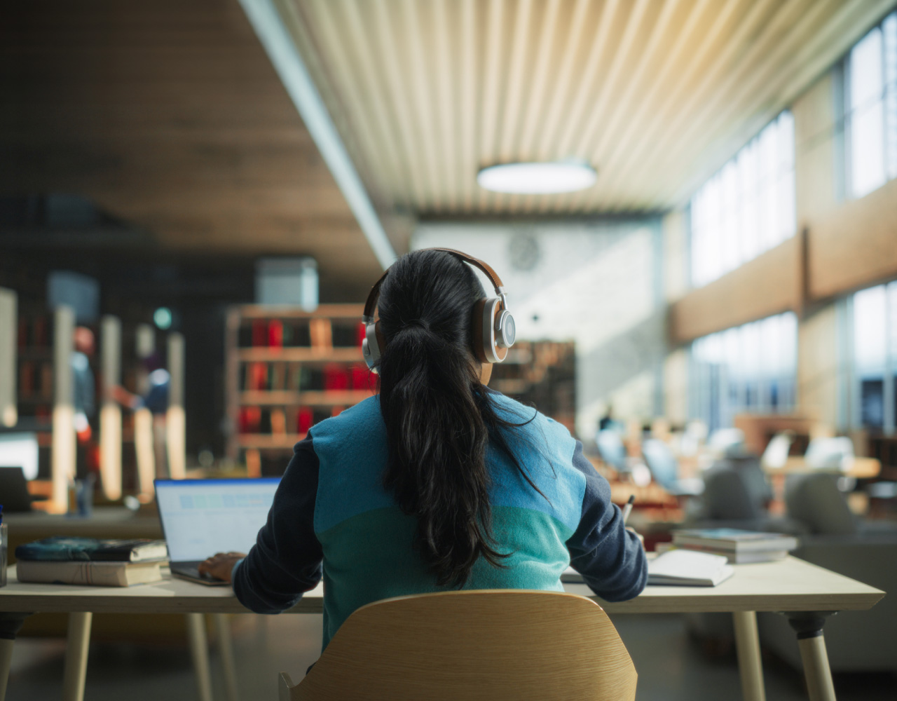 本を耳で聴く 「オーディオブック配信サービス」