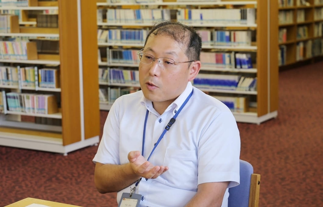 お話される村田様
